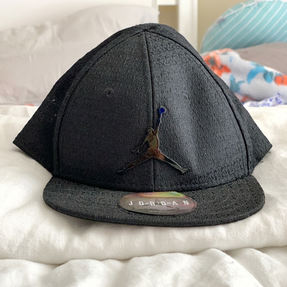 Jordan black infant hat